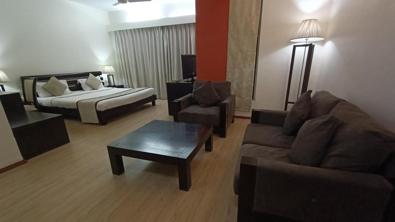 Inventree Hotels & Resort Hinjawadi Exterior photo