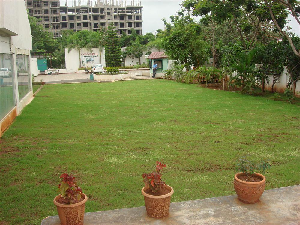 Inventree Hotels & Resort Hinjawadi Exterior photo