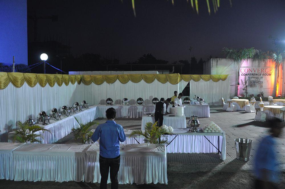 Inventree Hotels & Resort Hinjawadi Exterior photo